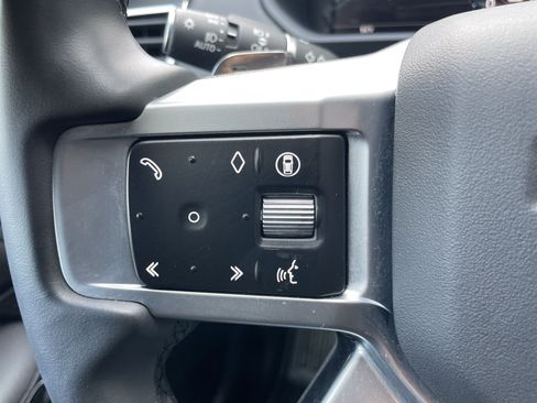 Certified 2025 Land Rover Discovery Dynamic SE AWD/4WD image 23