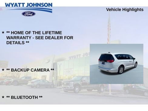 Used 2023 Chrysler Voyager LX FWD image 5
