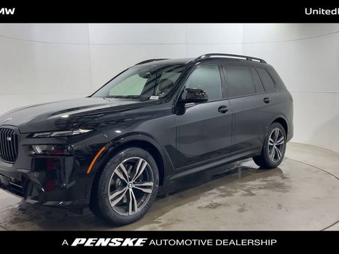 Used 2026 BMW X7 M60i image 4