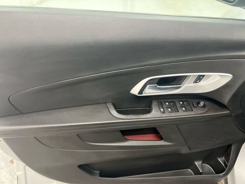 Used 2014 Chevrolet Equinox LS AWD/4WD image 19