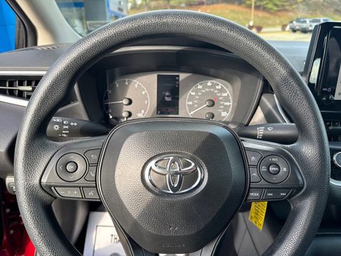 Used 2024 Toyota Corolla LE image 11