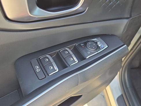 New 2026 Kia Sorento LX FWD image 19