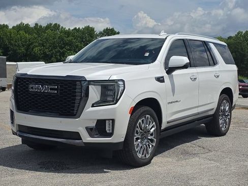 Used 2024 GMC Yukon Denali Ultimate AWD/4WD image 1
