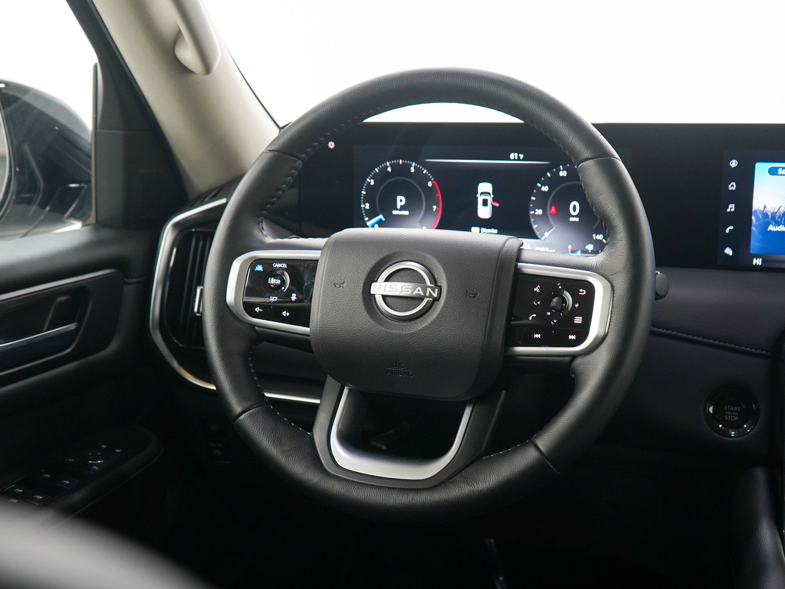 Used 2025 Nissan Armada SV AWD/4WD image 13