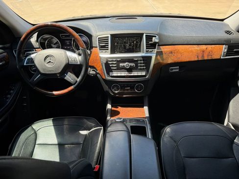 Used 2013 Mercedes-Benz GL 550 4MATIC image 13