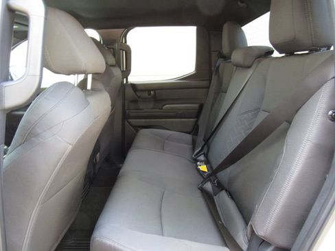 Certified 2025 Toyota Tacoma SR5 AWD/4WD image 19