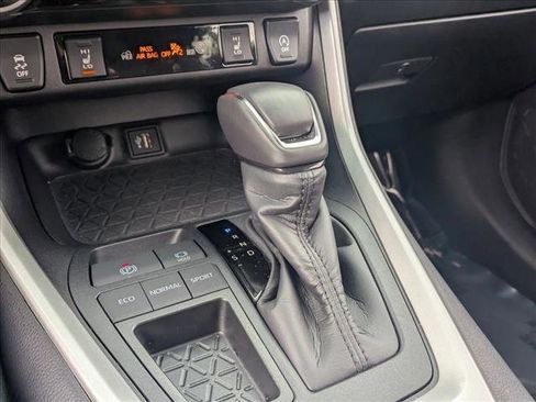 Used 2025 Toyota RAV4 XLE Premium image 11