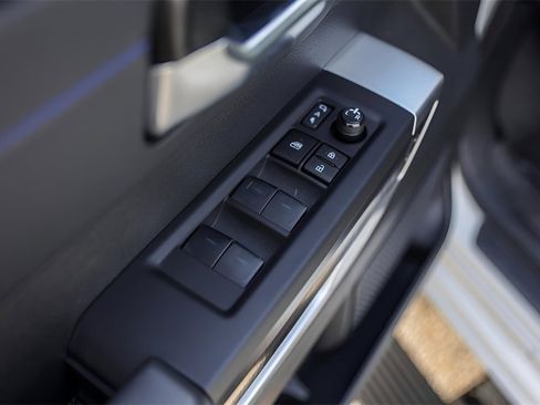 Used 2024 Toyota Tundra Platinum image 26