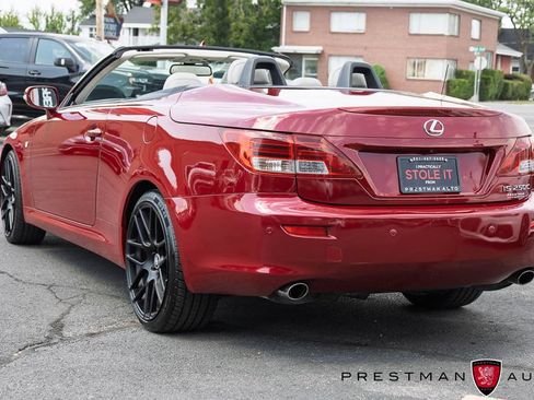 Used 2014 Lexus IS 250C w/ Navigation System Package RWD image 16