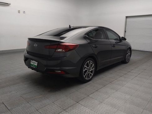 Used 2020 Hyundai Elantra Limited w/ Cargo Package (C1) FWD image 9