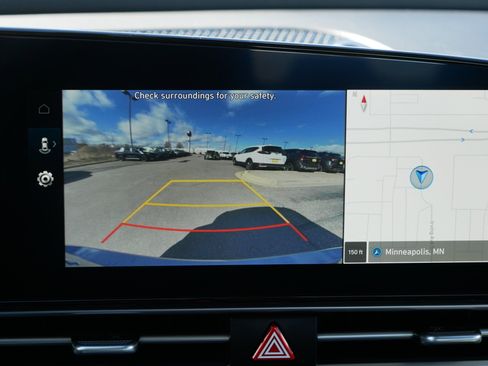 Used 2023 Hyundai Elantra SEL w/ Convenience Package image 27