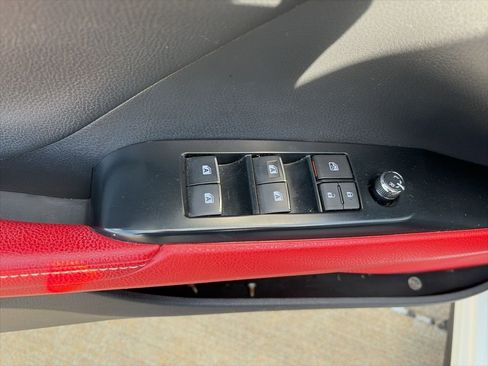 Used 2020 Toyota Camry XSE image 9