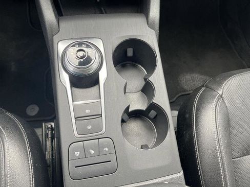 Certified 2020 Ford Escape Titanium w/ Titanium Premium Package 2.0 AWD/4WD image 24