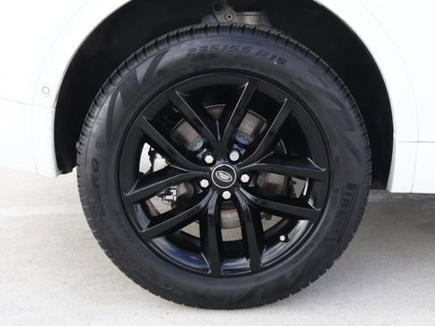 Used 2025 Land Rover Discovery Sport S AWD/4WD image 9