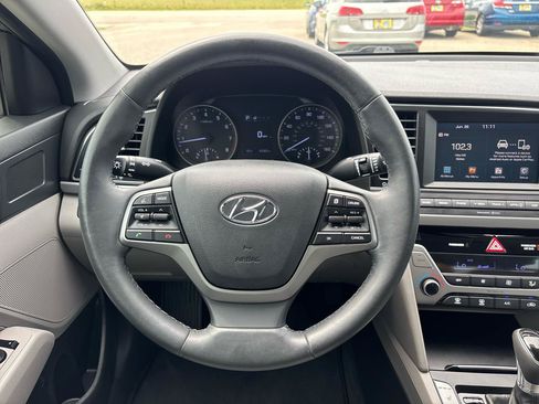 Used 2018 Hyundai Elantra Value Edition FWD image 13