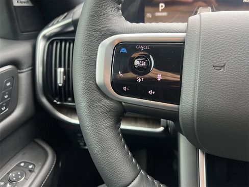 New 2025 Nissan Armada Platinum w/ Convenience Package image 11