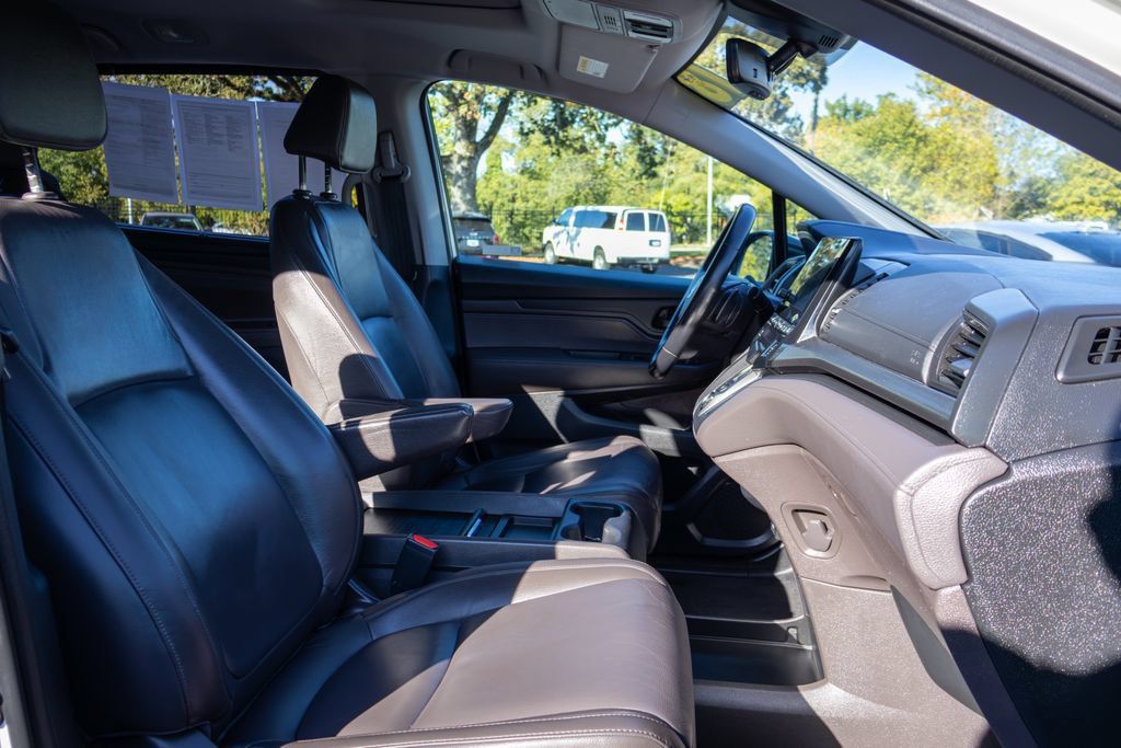 Used 2018 Honda Odyssey EX-L image 12
