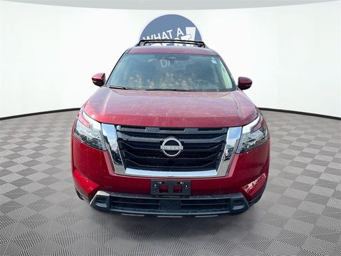 Used 2023 Nissan Pathfinder SV image 8