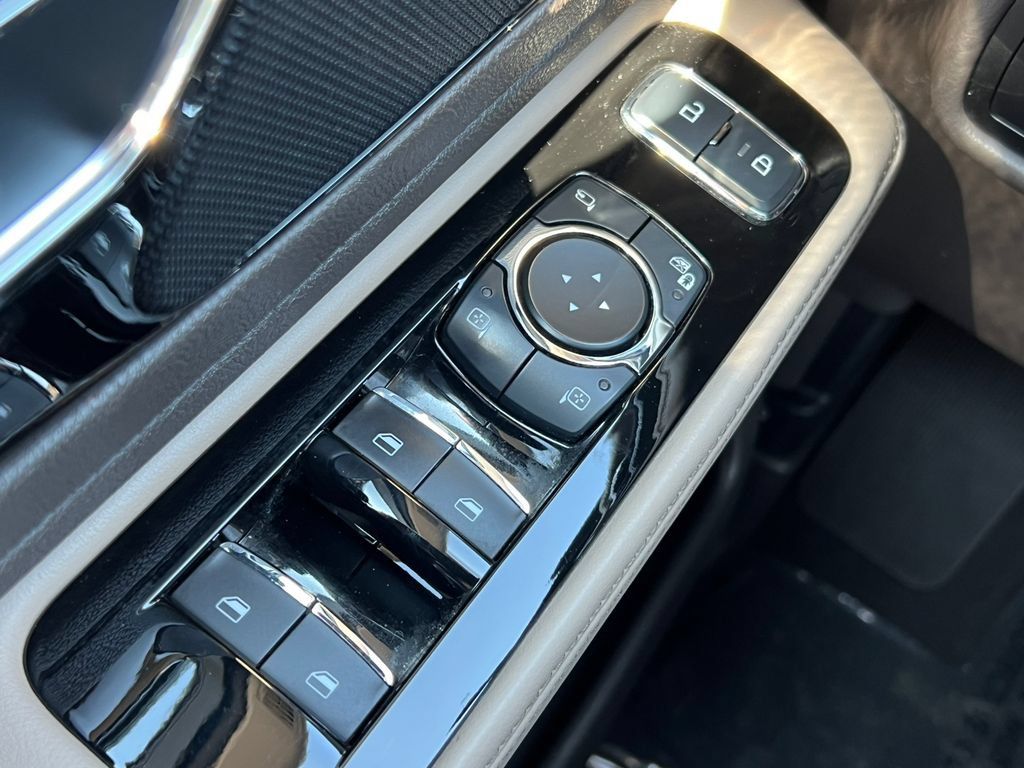 Used 2023 Lincoln Aviator AWD w/ Premium Package image 17