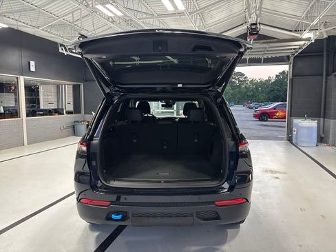 New 2024 Jeep Grand Cherokee Trailhawk w/ Advanced Protech Group II AWD/4WD image 16