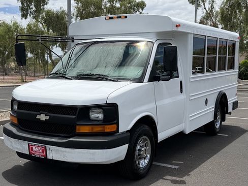 Used 2004 Chevrolet Express 3500 w/ School Bus Package RWD image 1