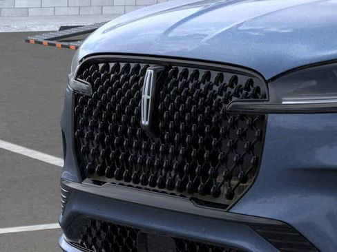 New 2026 Lincoln Aviator Reserve AWD/4WD image 17