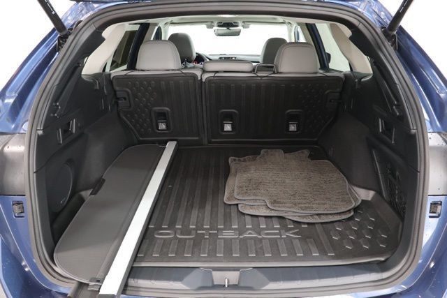 Used 2022 Subaru Outback Limited AWD/4WD image 36