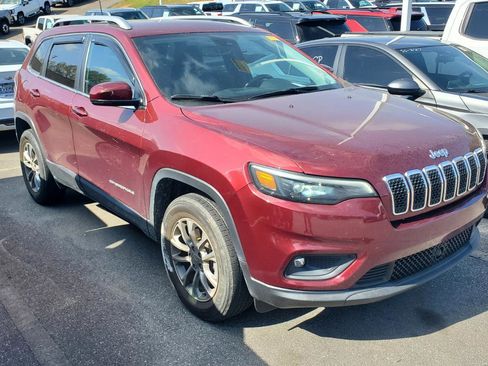 Used 2021 Jeep Cherokee Latitude Lux w/ Comfort/Convenience Group image 2