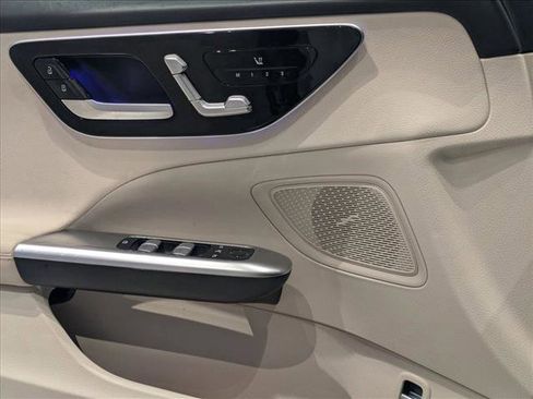 Used 2024 Mercedes-Benz C 300 C 300 image 18