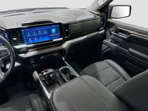 Used 2024 Chevrolet Silverado 1500 RST w/ Z71 Off-Road Package image 24