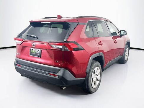 Used 2020 Toyota RAV4 LE FWD image 9