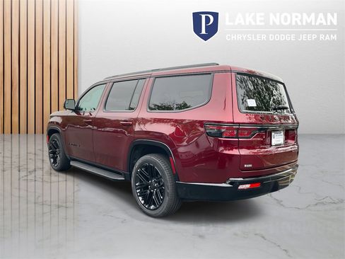 New 2025 Jeep Wagoneer Series II w/ Convenience Group I image 7