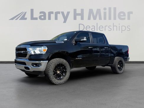 Used 2019 RAM 1500 Big Horn AWD/4WD image 2