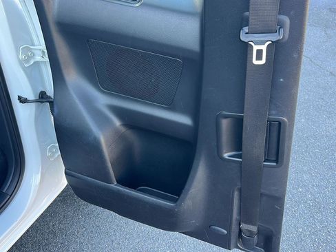 Used 2016 Toyota Tacoma SR image 17