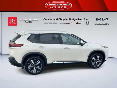 Used 2022 Nissan Rogue SL w/ SL Premium Package image 9