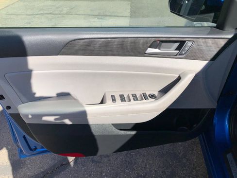 Used 2019 Hyundai Sonata Limited FWD image 10