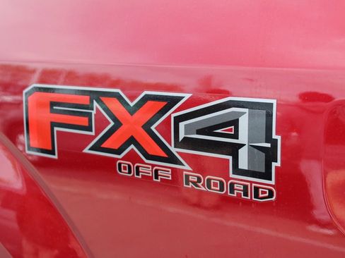 Used 2015 Ford F150 XLT w/ Equipment Group 302A Luxury image 11