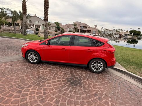 Used 2015 Ford Focus SE FWD image 5