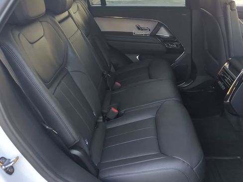 Used 2025 Land Rover Range Rover Sport image 22