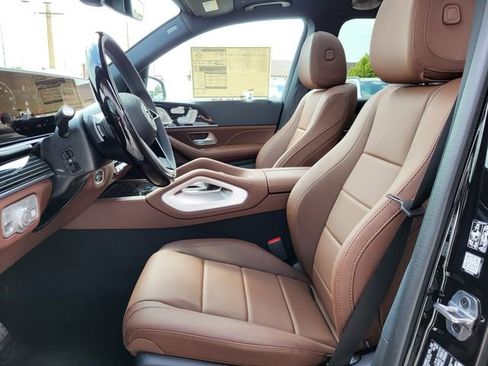 New 2025 Mercedes-Benz GLS 450 4MATIC image 4