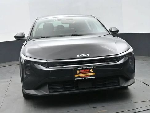 Used 2025 Kia K4 FWD image 3