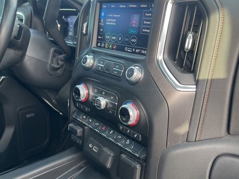 Used 2021 GMC Sierra 1500 AT4 w/ AT4 Premium Package image 5