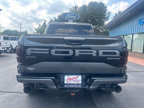 Used 2019 Ford F150 Raptor w/ Equipment Group 802A Luxury image 6