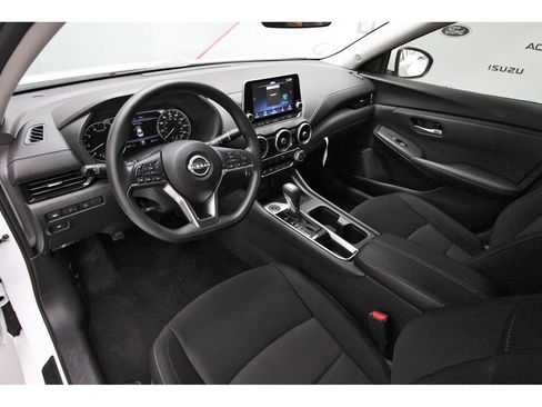 Used 2025 Nissan Sentra SV FWD image 12