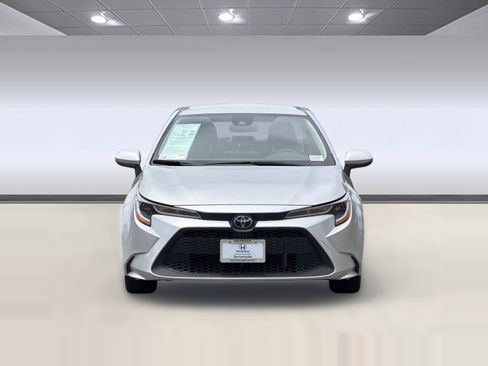 Used 2020 Toyota Corolla LE w/ LE Convenience Package FWD image 5