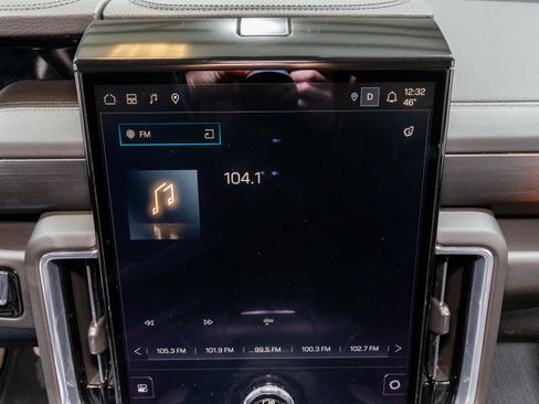 Used 2025 GMC Yukon Denali image 19