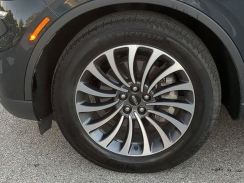 Used 2023 Lincoln Aviator Reserve w/ Elements Package Plus image 9