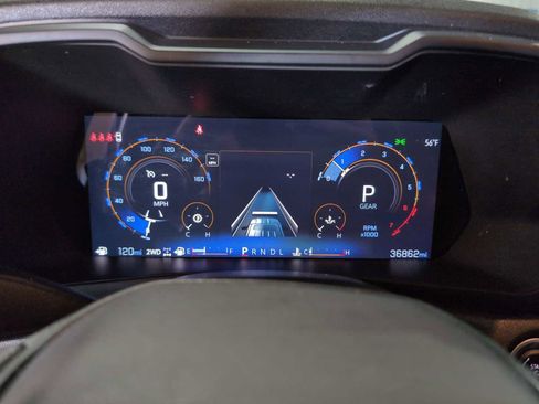 Used 2024 Chevrolet Colorado Trail Boss w/ Technology Package image 11