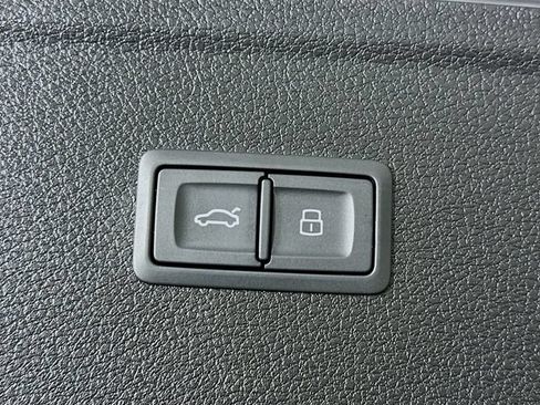 Used 2025 Audi SQ5 Premium Plus w/ Premium Plus Package AWD/4WD image 13