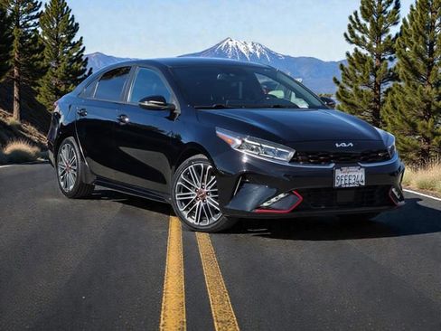 Used 2023 Kia Forte GT w/ GT2 Package image 2